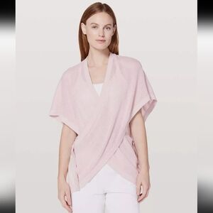 NWOT Lululemon Long Weekend Wrap. Misty pink. One size. Boho.